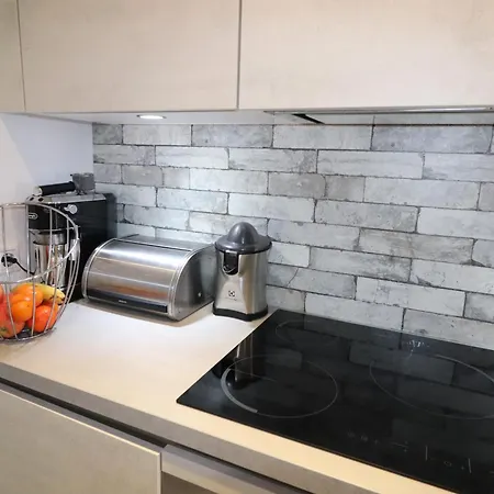 Mi Capricho Side Ref 1370 Sitio de Calahonda